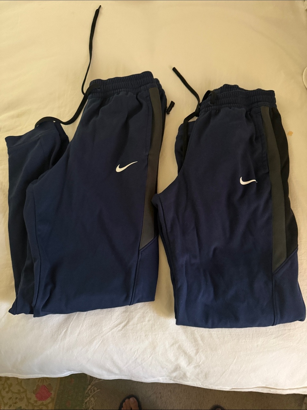 Nike Mens ' Navy Performance Track Pants with Side Stripe 35 each
